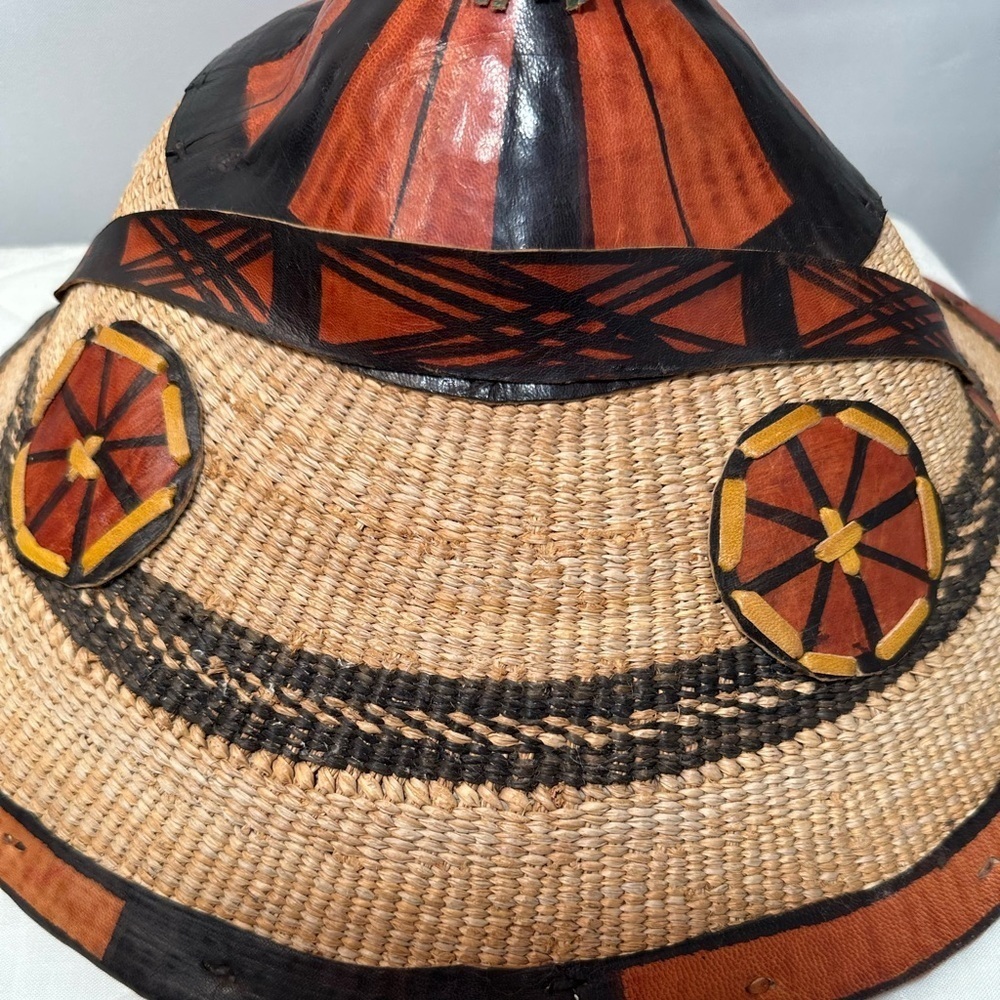 Vintage Handcrafted African Conical Fulani Woven Straw Hat Tribal Leather Trim - Picture 3 of 9